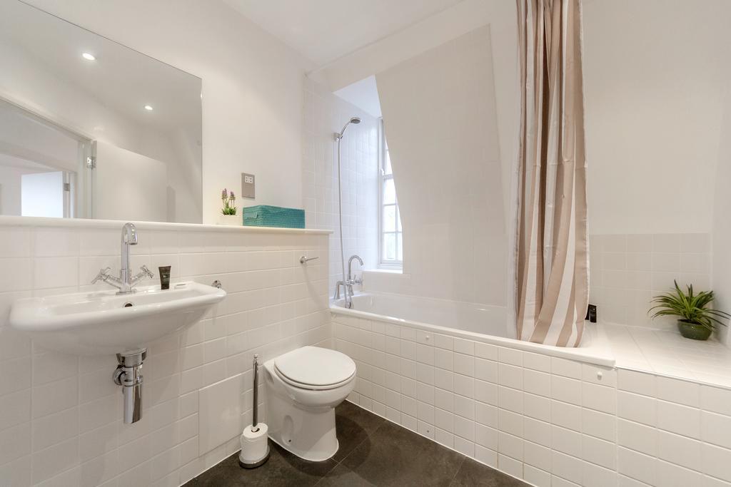 Roomspace Serviced Apartments - Groveland Court London Ruang foto