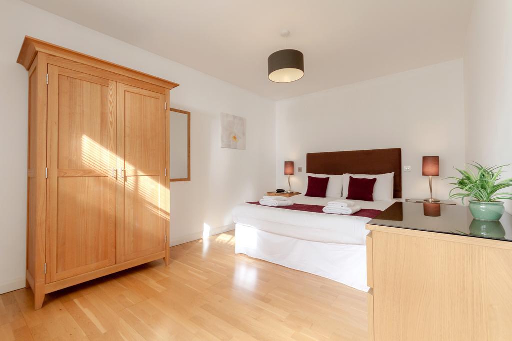 Roomspace Serviced Apartments - Groveland Court London Ruang foto